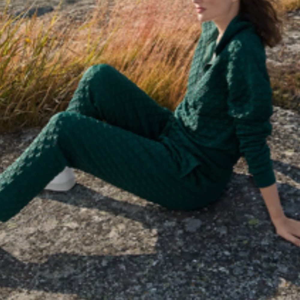 Lou & Grey Quilted Half-Zip Pullover in Deep Teal - Picture 4 of 8